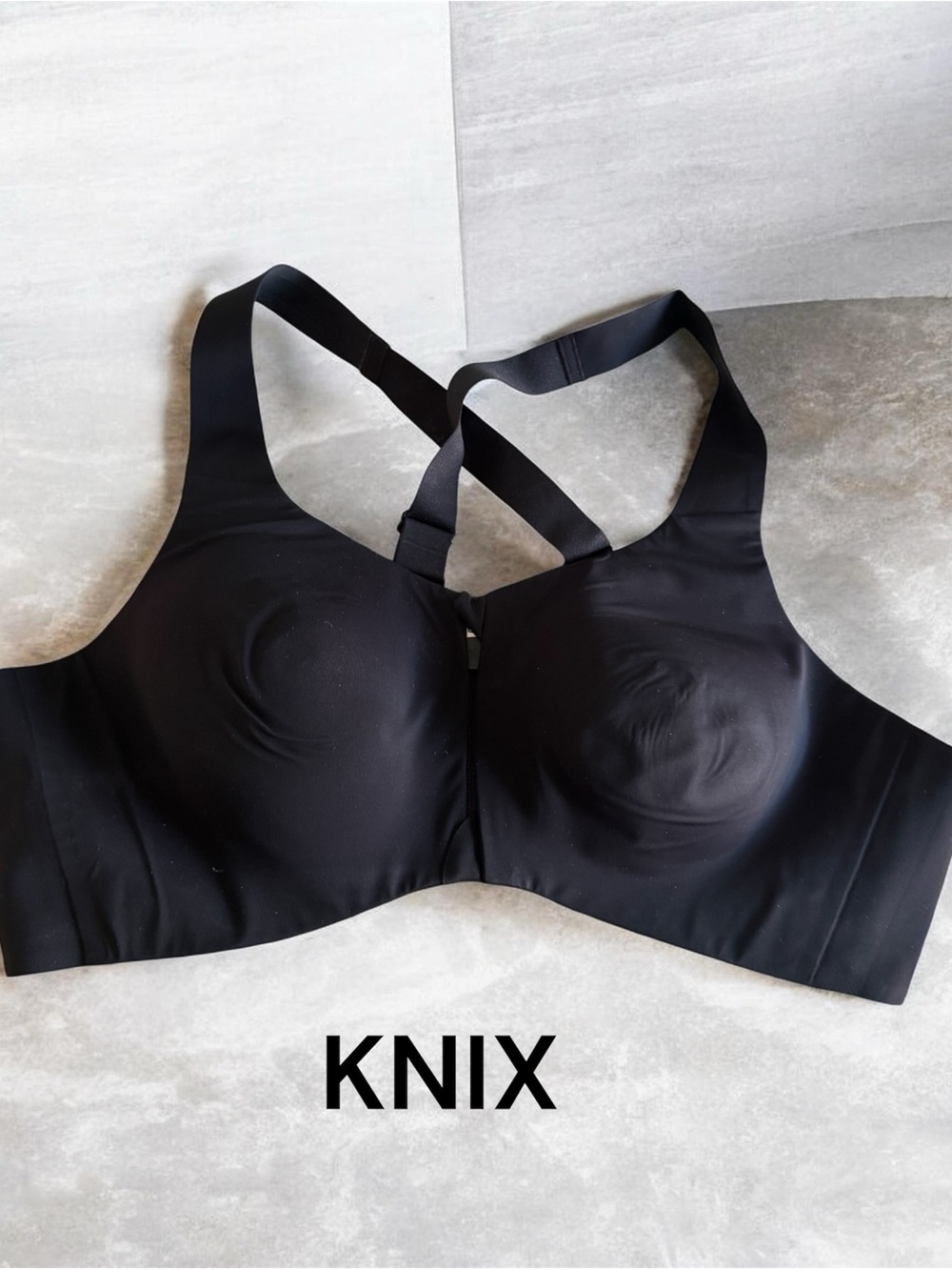 knix Catalyst Zip Front Sports Bra